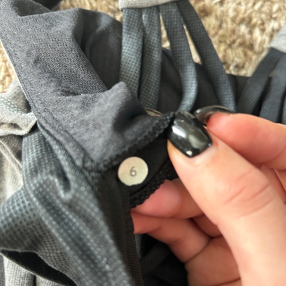 Lululemon Wild Tank - Picture 4 of 4